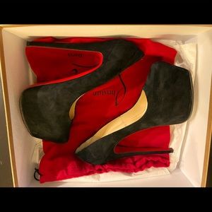 CHRISTIAN LOUBOUTIN Daffodile 160 black suede almond toe platform pump sz39